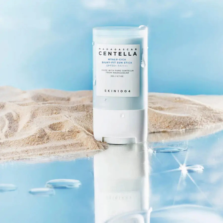 ضد آفتاب استیکی سنتلا Centella اسکین 1004 | SPF50+ | محافظت، کنترل چربی و تسکین پوست | اصل از گلاموناشاپ