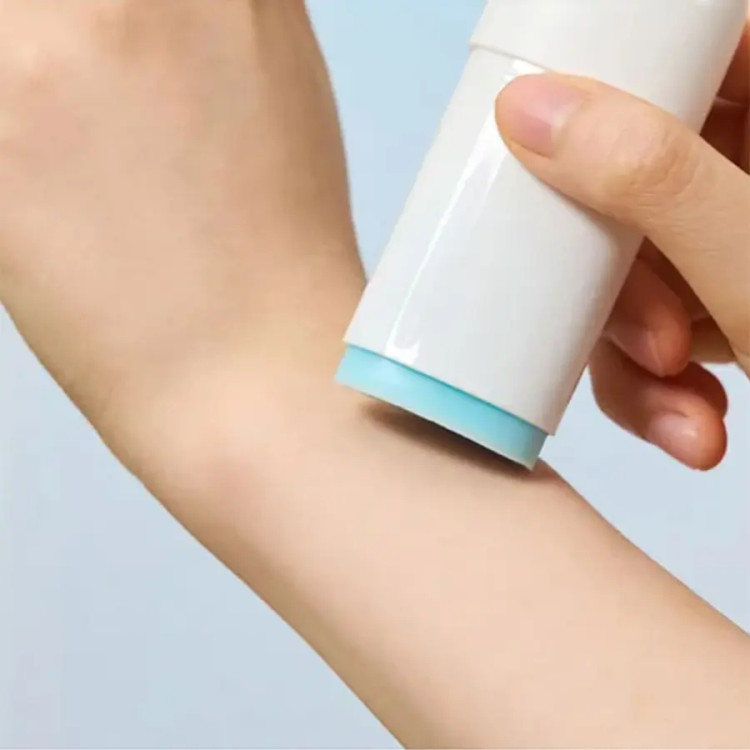 ضد آفتاب استیکی سنتلا Centella اسکین 1004 | SPF50+ | محافظت، کنترل چربی و تسکین پوست | اصل از گلاموناشاپ