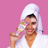 اسکراب لیمو و پرتقال سنت ایوز مدل RADIANT SKIN Scrub حجم 170 میلی لیتر | لایهبرداری ملایم و روشنکننده پوست | اصل از گلاموناشاپ با ضمانت اصالت کالا