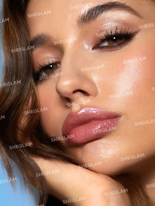 خرید حجم‌دهنده و براق‌کننده شیمری لب شیگلم SHEGLAM مدل Pout-Perfect Shimmer رنگ VIOLET FIZZ اصل از گلاموناشاپ با ضمانت اصالت کالا