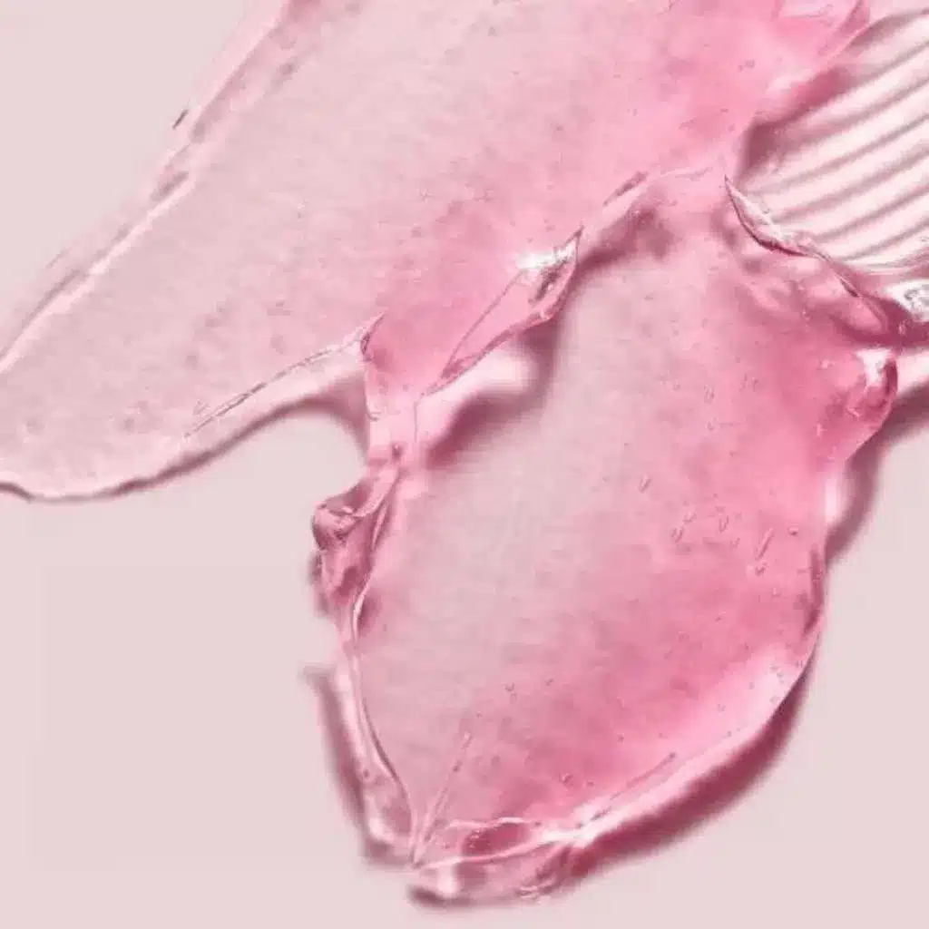 بافت ژله‌ای شفاف و سبک کرم Collagen Jelly مدی‌کیوب مناسب آبرسانی عمیق پوست