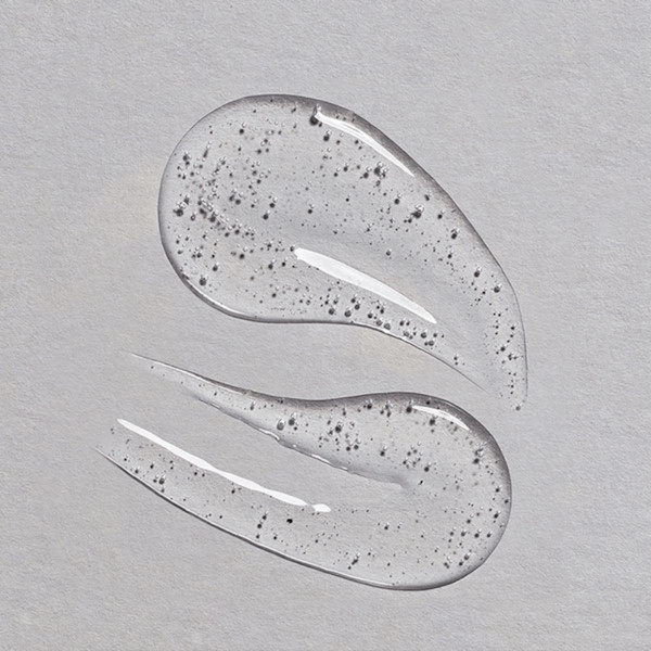 بافت و ظاهر میسلار واتر زغالی گارنیر